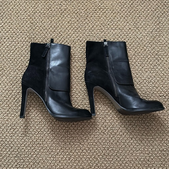 Size 10 pour victoire black suede and leather heels - Picture 1 of 4